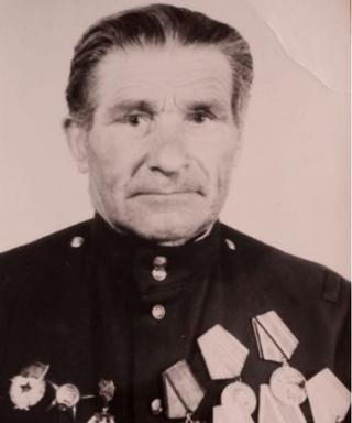 Попов Петр Петрович