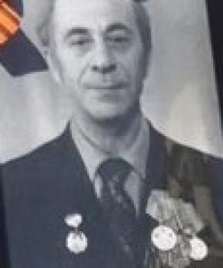 Ларцев Евгений Михайлович