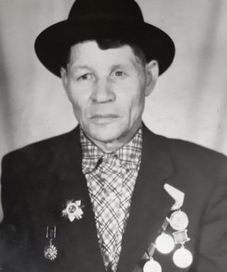 Лезов Виктор Иванович