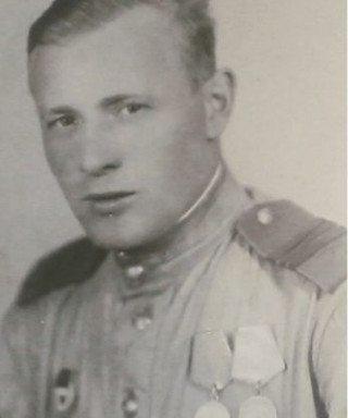 Мошнин Юрий Сергеевич