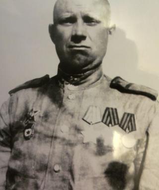 Медведь Дмитрий Никитович