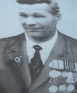 Антипов Максим Иванович