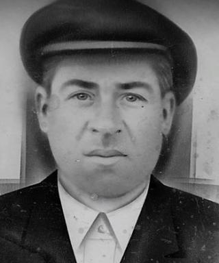 Ухарев Максим Данилович