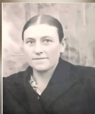 Карих( Невежина) Анна Васильевна