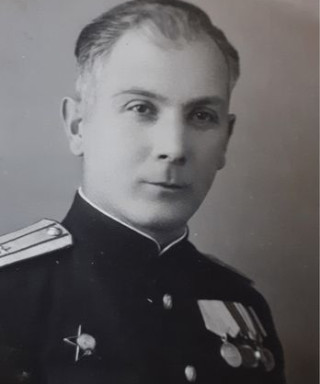 Эмиров Эмир Васильевич