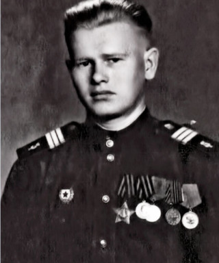 Меньшиков Виктор Иванович