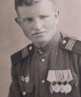 Леонов Михаил Николаевич