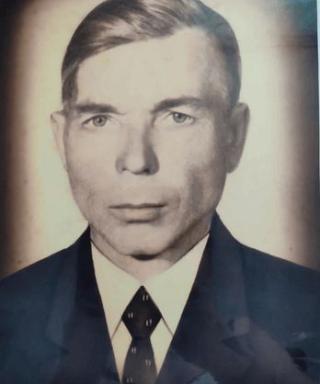 Петров Иван Петрович