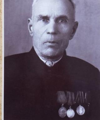 Папка Данил Федорович