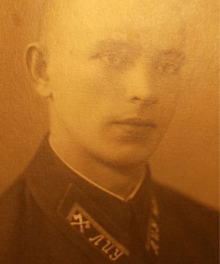 Белоусов Михаил Егорович