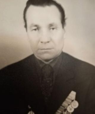 Томов Александр Иванович
