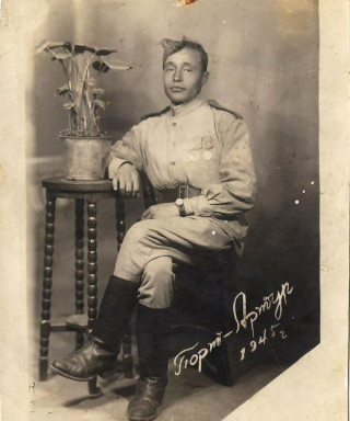 Колесников Игнатий Яковлевич