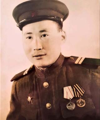 Леонтьев Василий Петрович