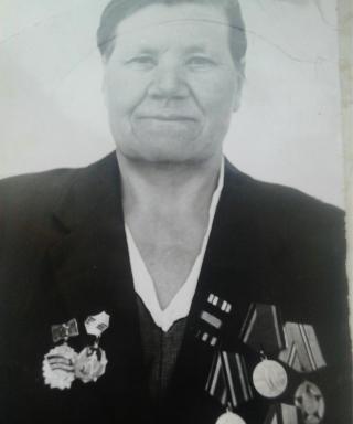 Логинова (Зырянова) Антонида Иннокентьевна