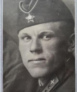 Комаров Иван Яковлевич