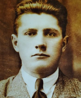 Донбров Антон Адольфович