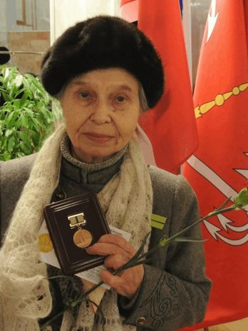 Шохина( Авдеева) Лариса Валерьяновна