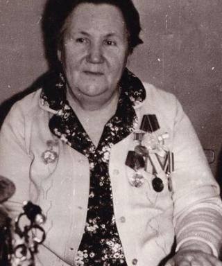 Круглова Нина Леонтьевна