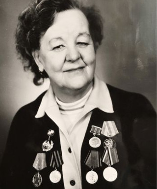 Лаврова Нина Матвеевна