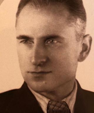 Прохоров Леонид Дмитриевич