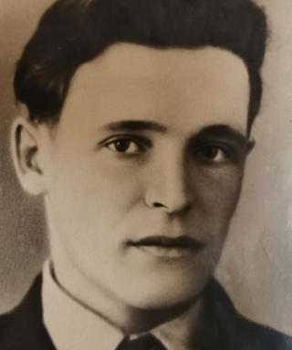 Шмелев Юрий Петрович