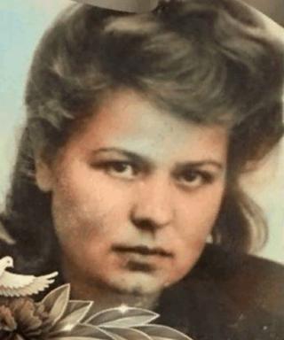 Малыхова ( Клестова) Елена Михайловна