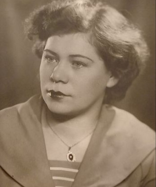 Жукова Нина Дмитриевна