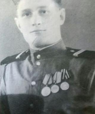 Токмаков Василий Сергеевич