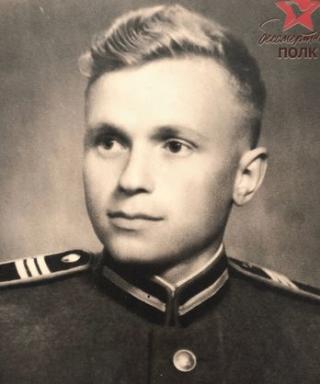 Старов Петр Дмитриевич