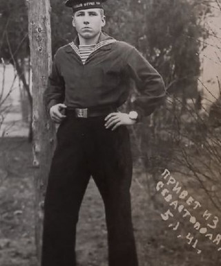 Азаров Валентин Иванович