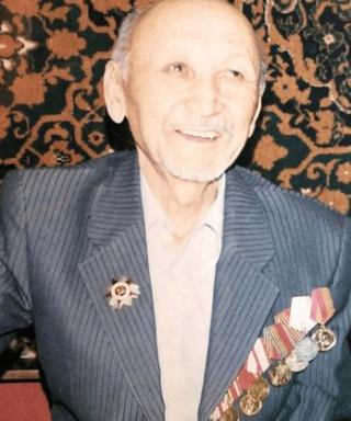 Токтосунов Ишен