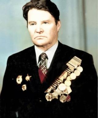 Власов Петр Егорович