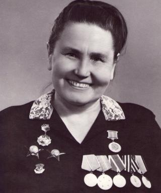 Кудря (Белоусова) Елена Ивановна