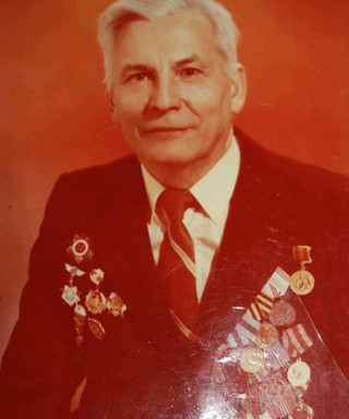 Ашлов Анатолий Петрович