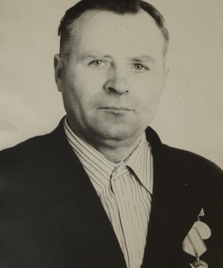 Толочко Ефим Степанович