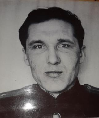 Комиссаров Александр Яковлевич