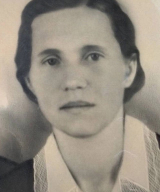 Антоненкова Александра Захаровна