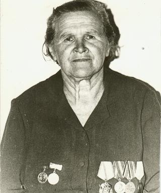 Гундяева (Баданова) Августа Степановна