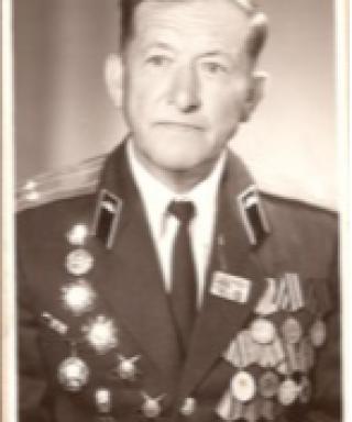 Черняховский Юрий Григорьевич