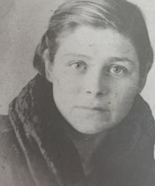 Сотникова (Ковалёва) Варвара Андреевна