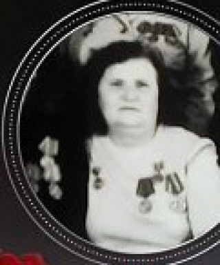 Петрова (Бояндурова) Анна Дмитриевна