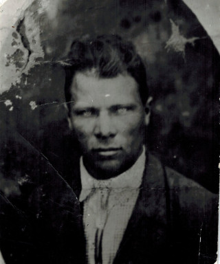 Твердохлебов Иван Александрович