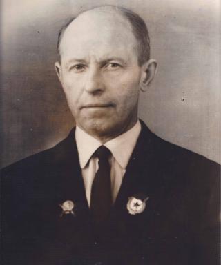 Комиссаров Михаил Лукич