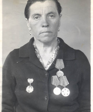 Гусева (Русакова) Елизавета Стапановна