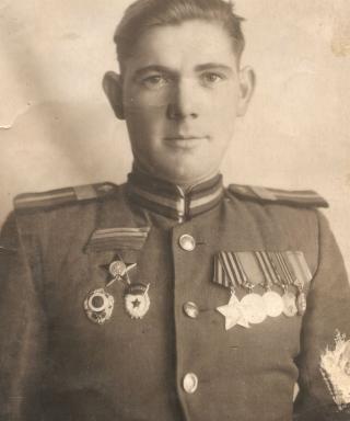 Леонов Евгений Николаевич